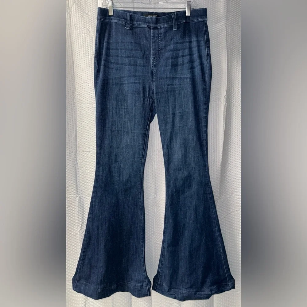 Judy Blue high-rise pull-on super flare jeans in a dark wash Size 31 ( ALTERED)